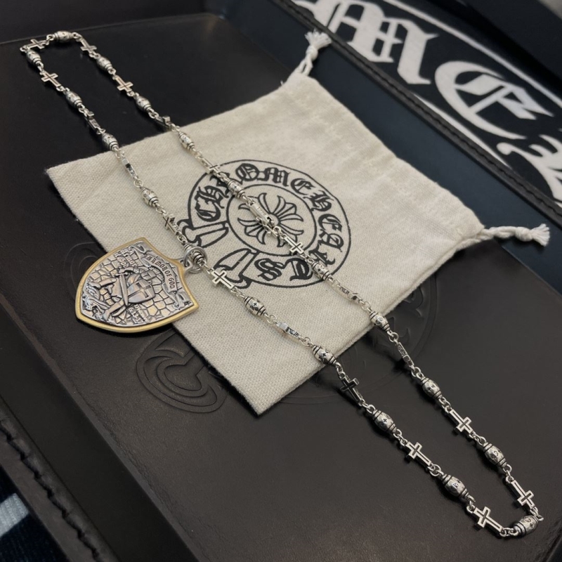 Ch*0me He**ts necklaces